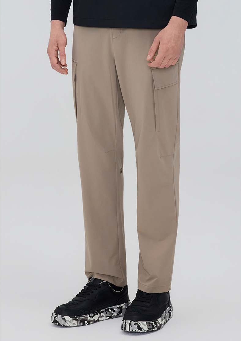MEN TAPERED POCKET PANTS