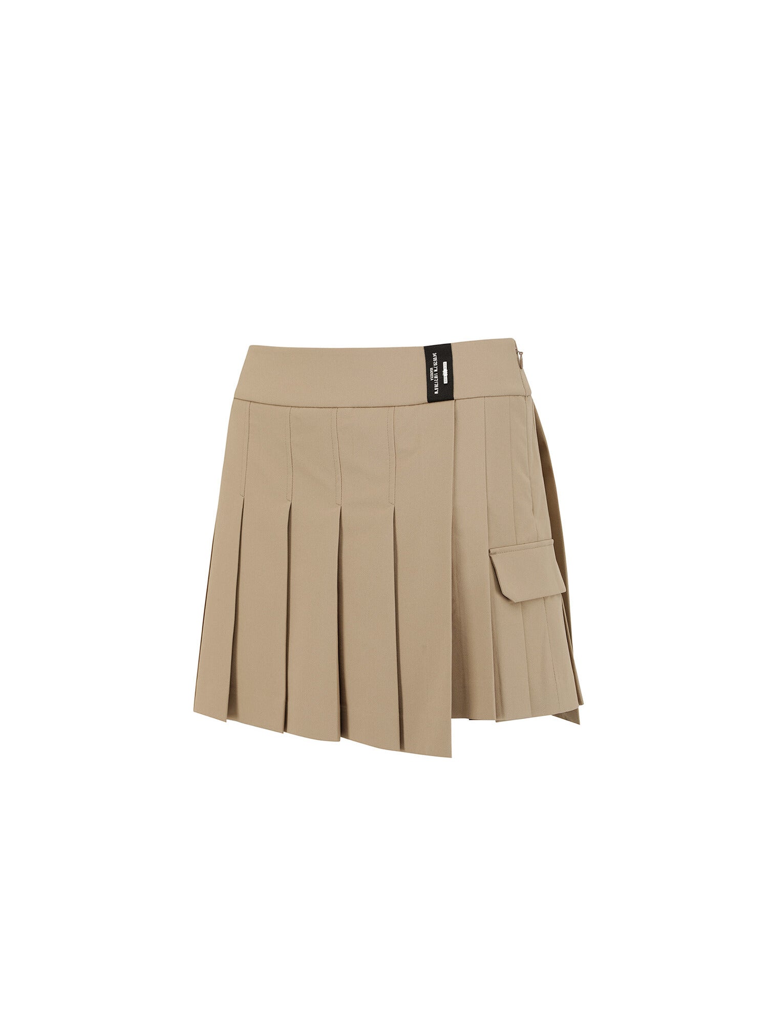 WOMEN OVER PLEATED HALF PANTS