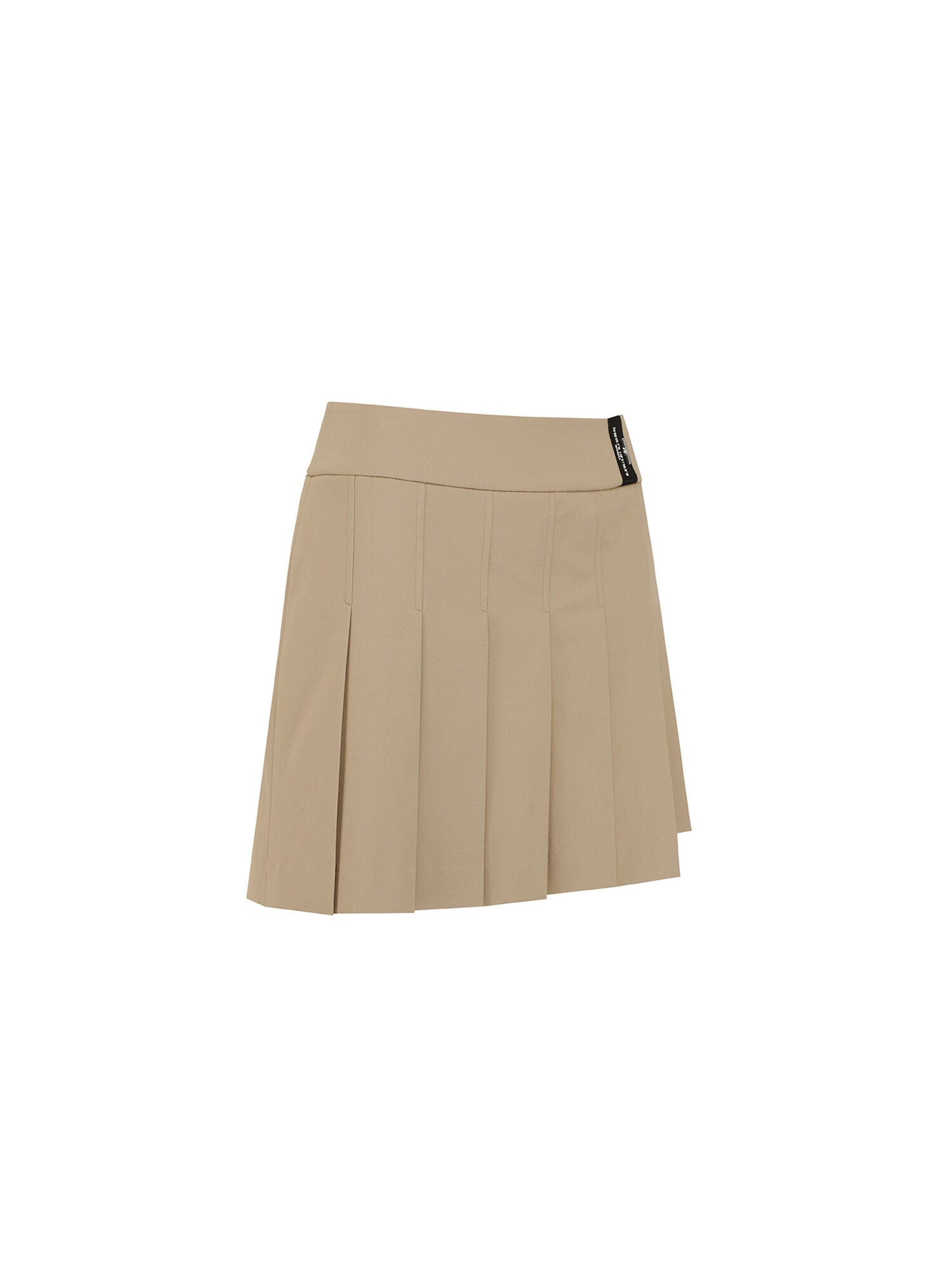 WOMEN OVER PLEATED HALF PANTS