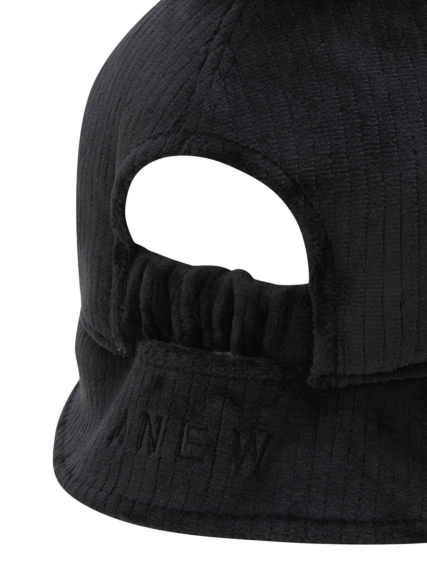 WOMEN SHORT EARFLAP CAP