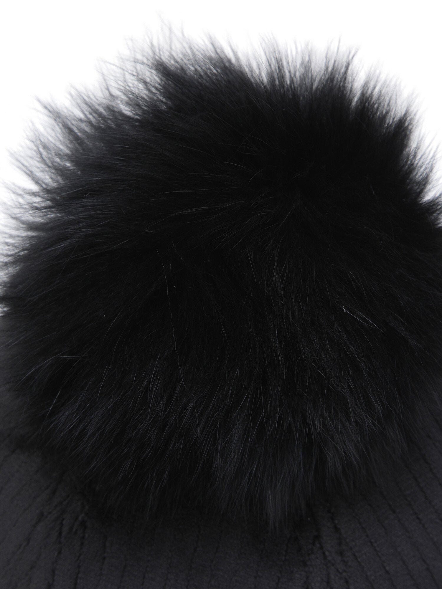 WOMEN SHORT EARFLAP CAP