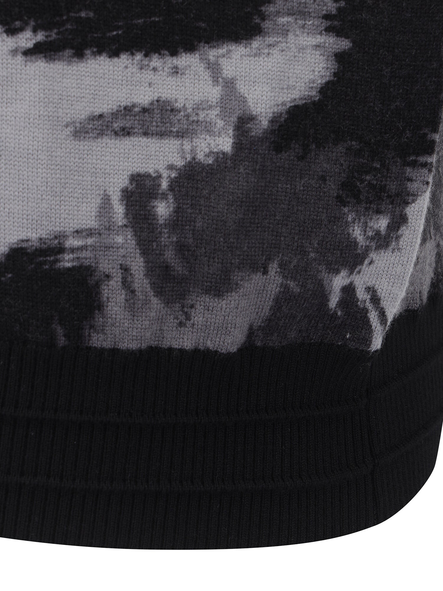 MEN WI BRUSHSTROKE WINDPROOF SWEATER