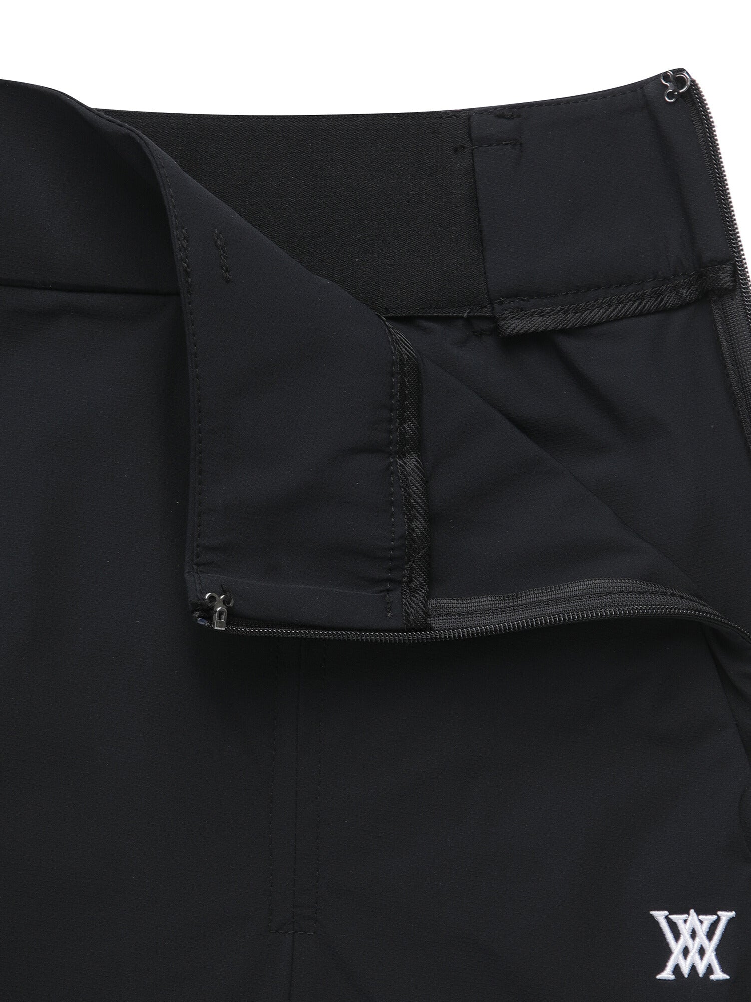 WOMEN SM INCISION HALF PANTS