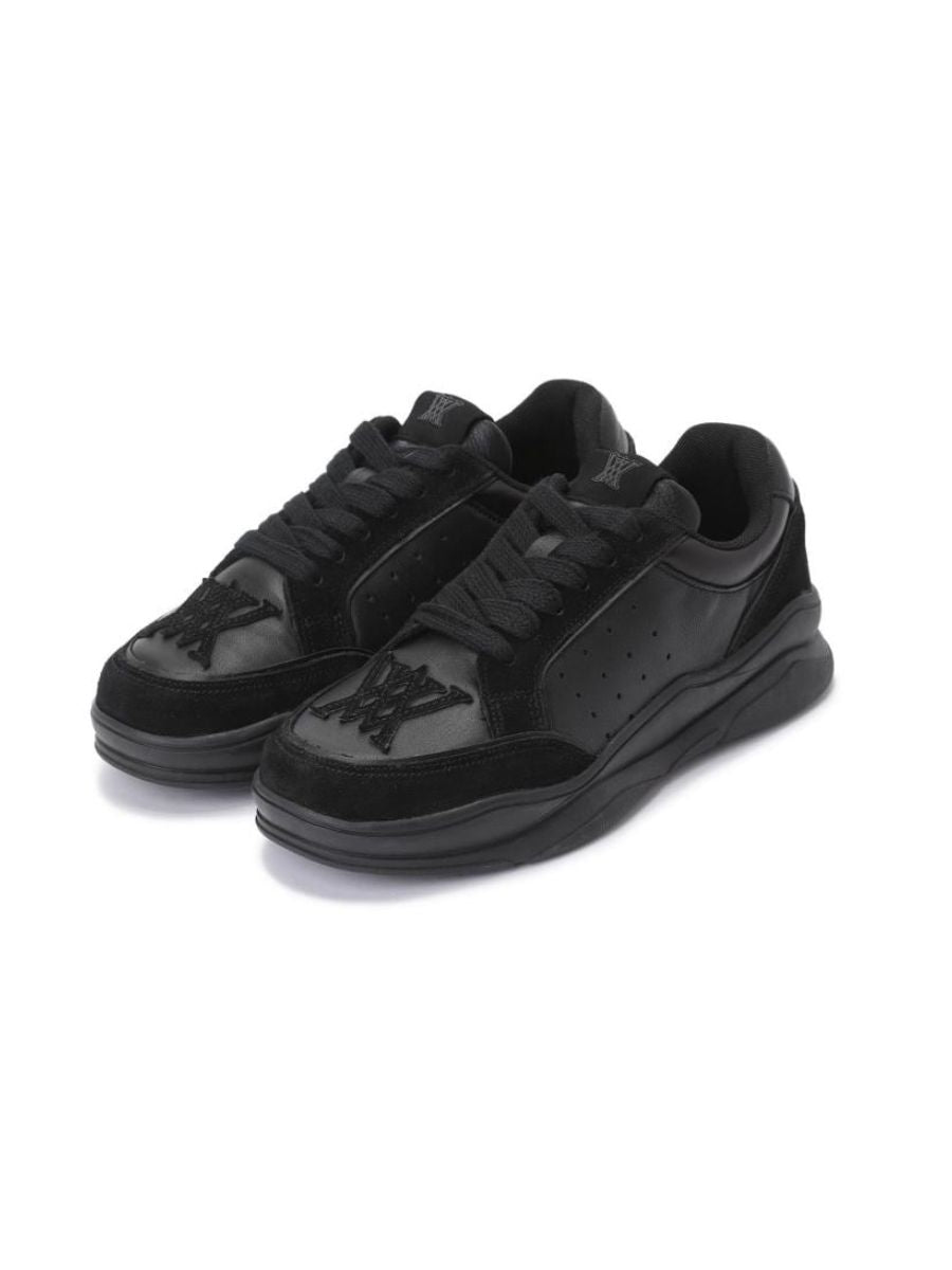 WOMEN PUNCHING SHOES