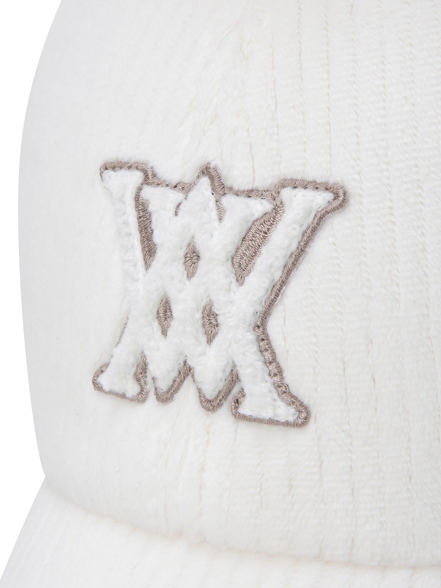 WOMEN SHORT EARFLAP CAP