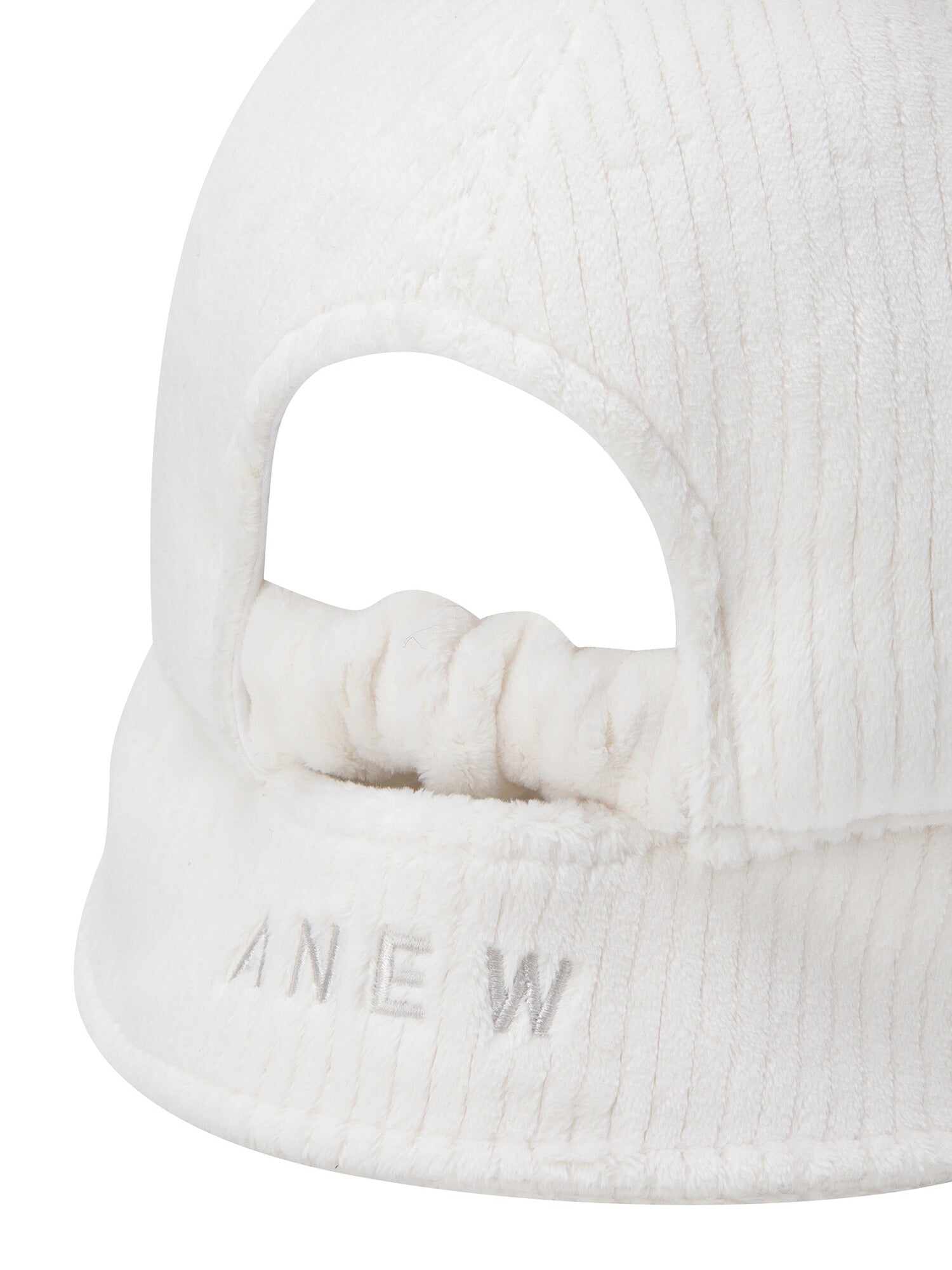 WOMEN SHORT EARFLAP CAP