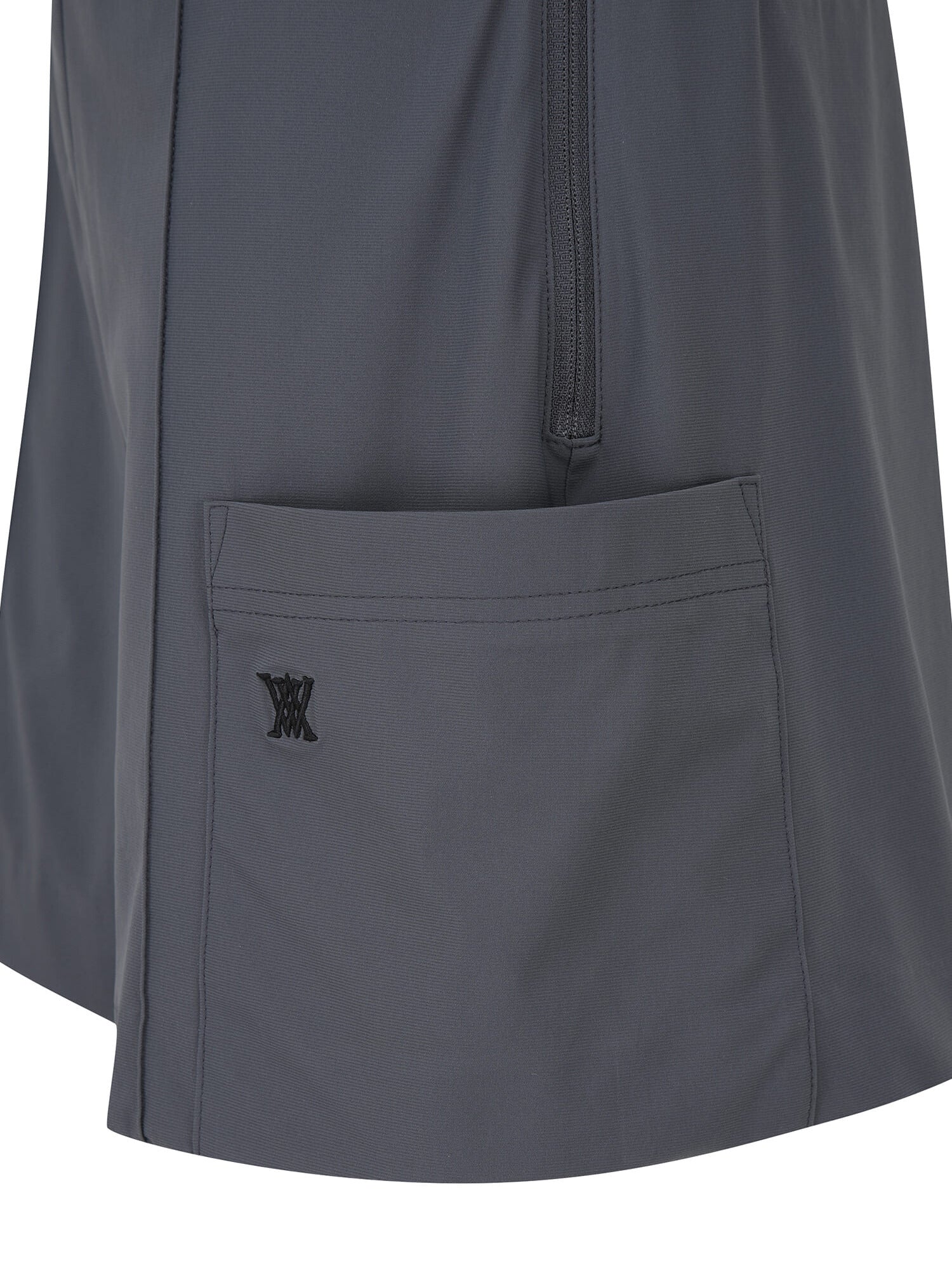 WOMEN SM ESSENTIAL COOL HALF PANTS