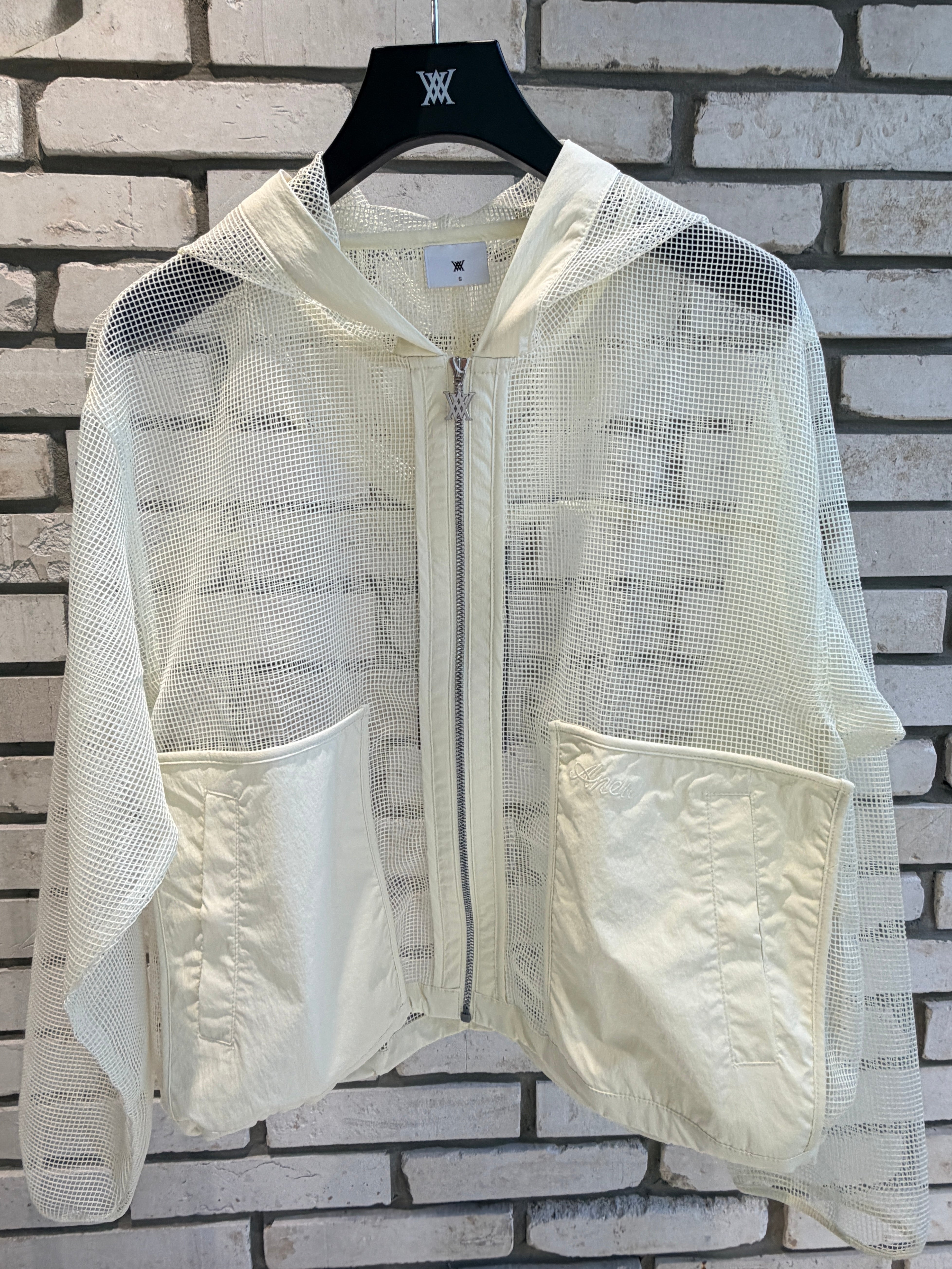 WOMEN HOODED ATHLEISURE JACKET