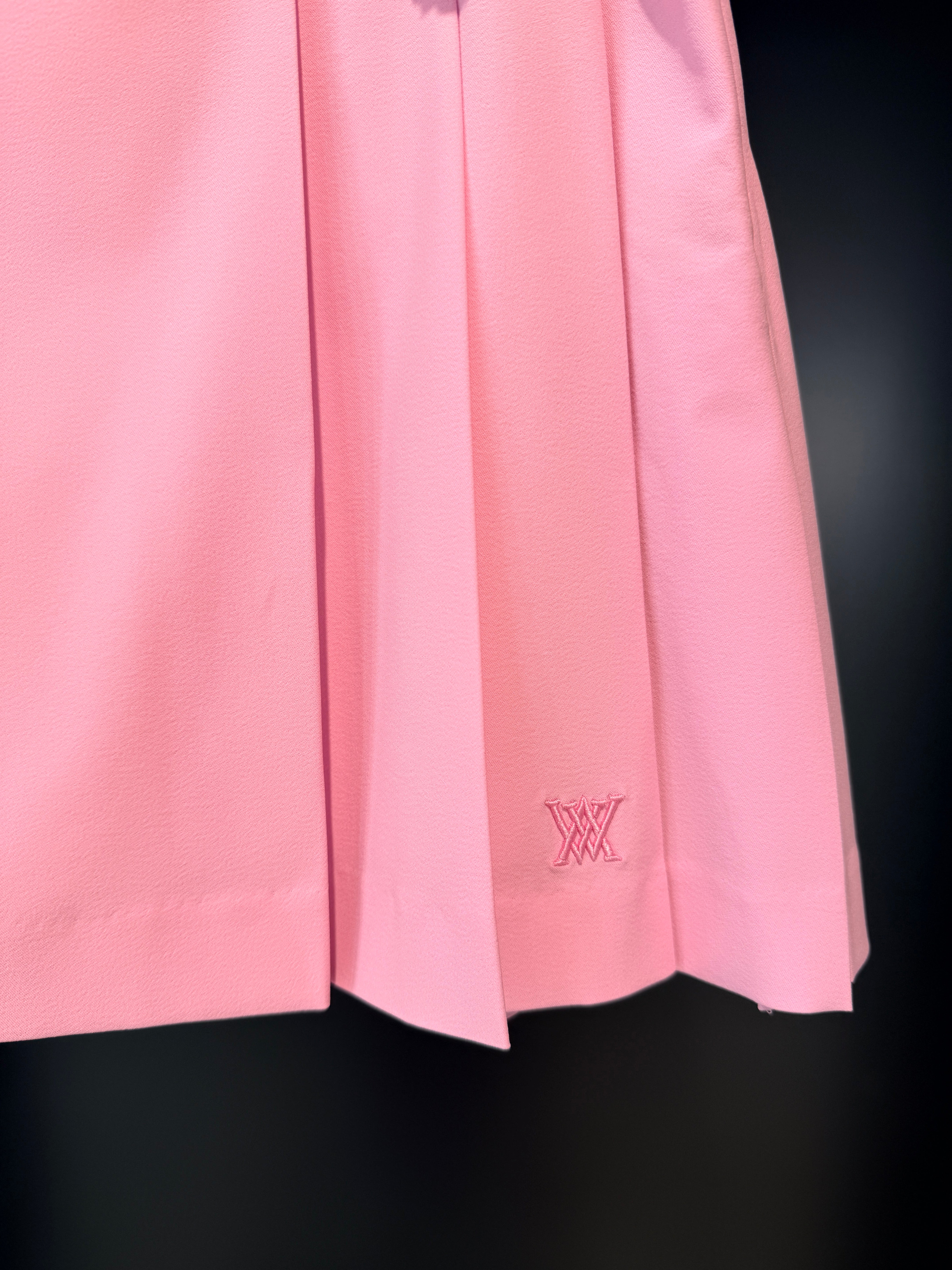 WOMEN SEASONAL PLEATS HALF PANTS