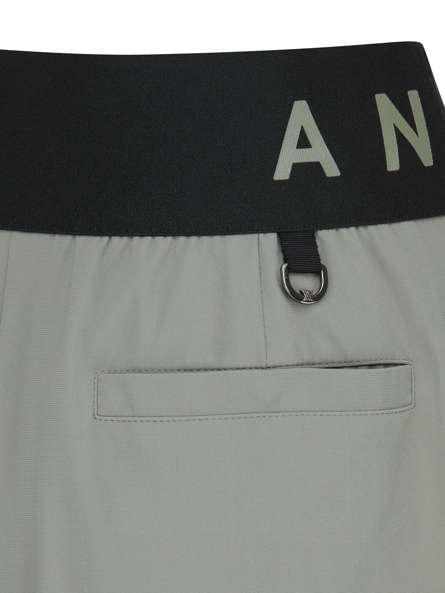WOMEN SM ESSENTIAL COOL HALF PANTS