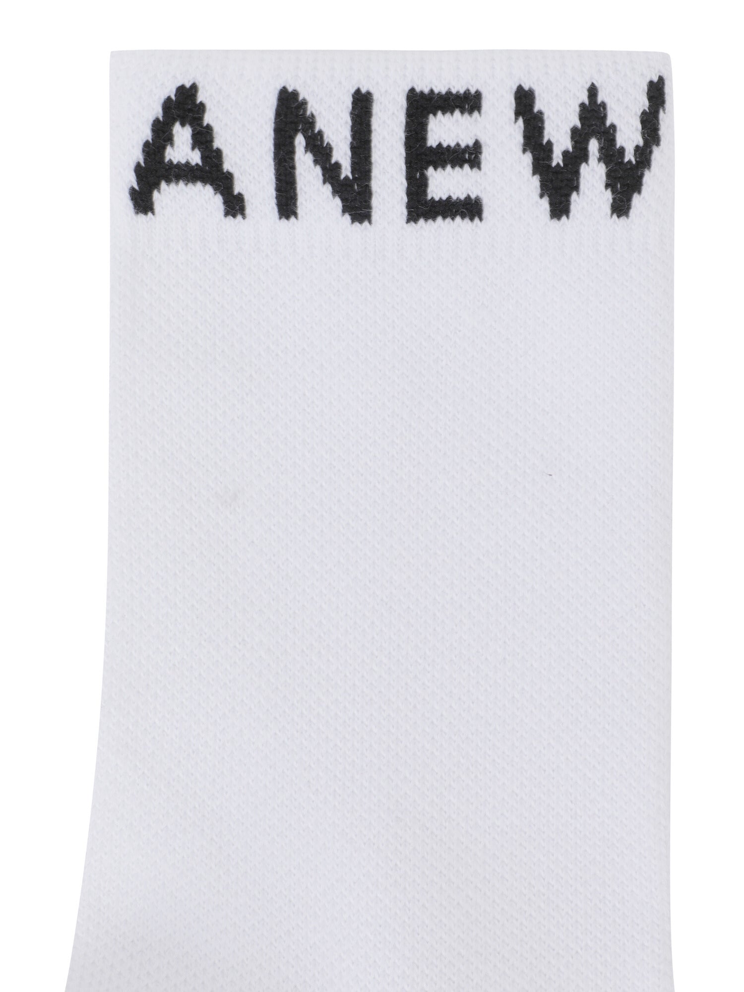 MEN ESSENTIAL MEDIUM NECK SOCKS