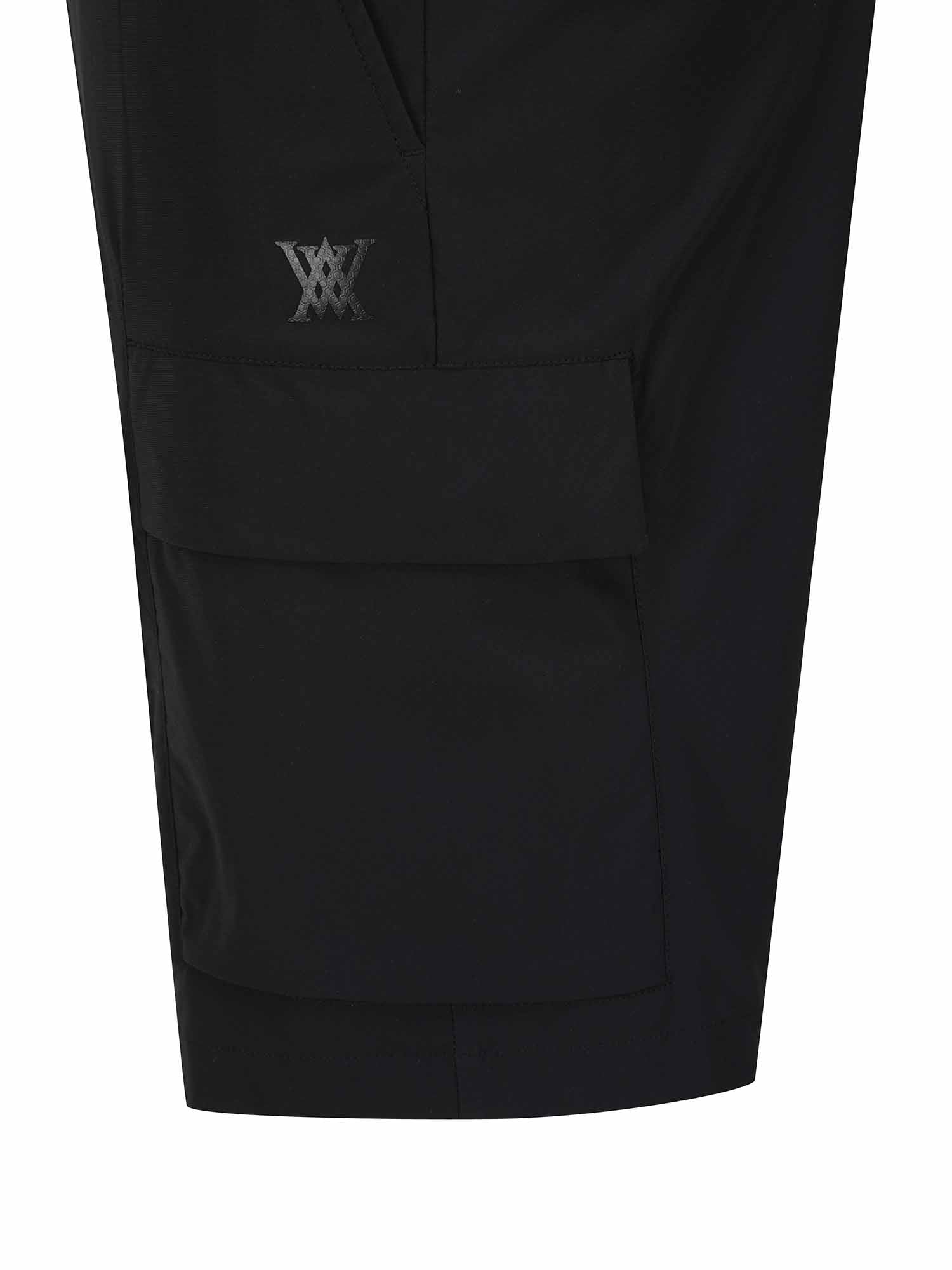 MEN SM BLACK FINISH HALF PANTS