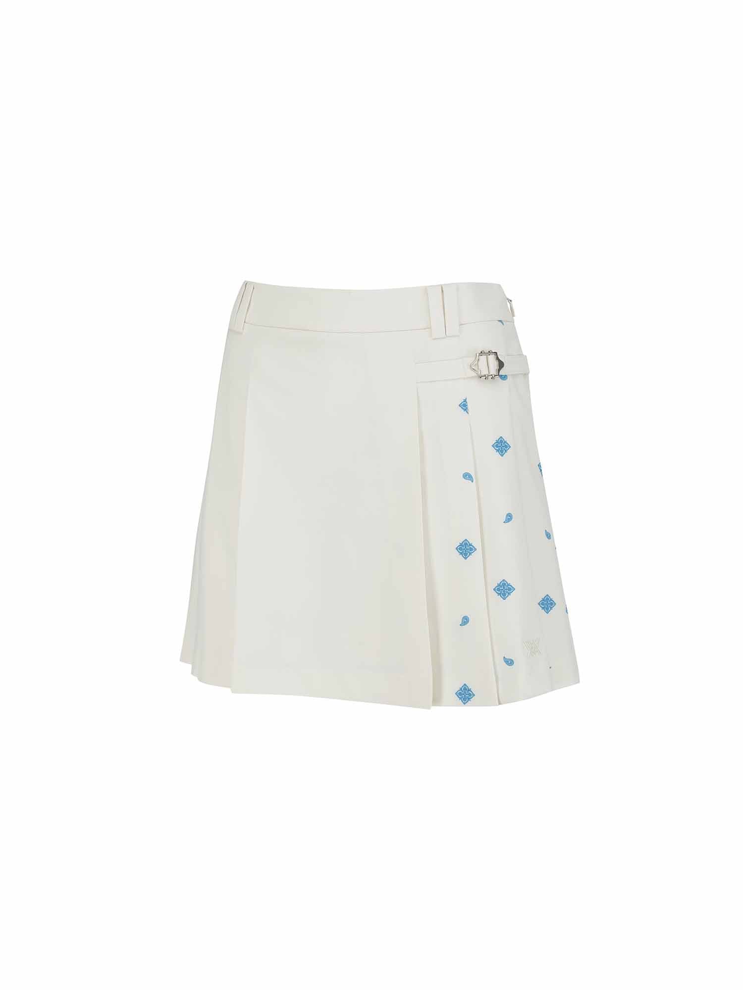 WOMEN SEASONAL PLEATS HALF PANTS