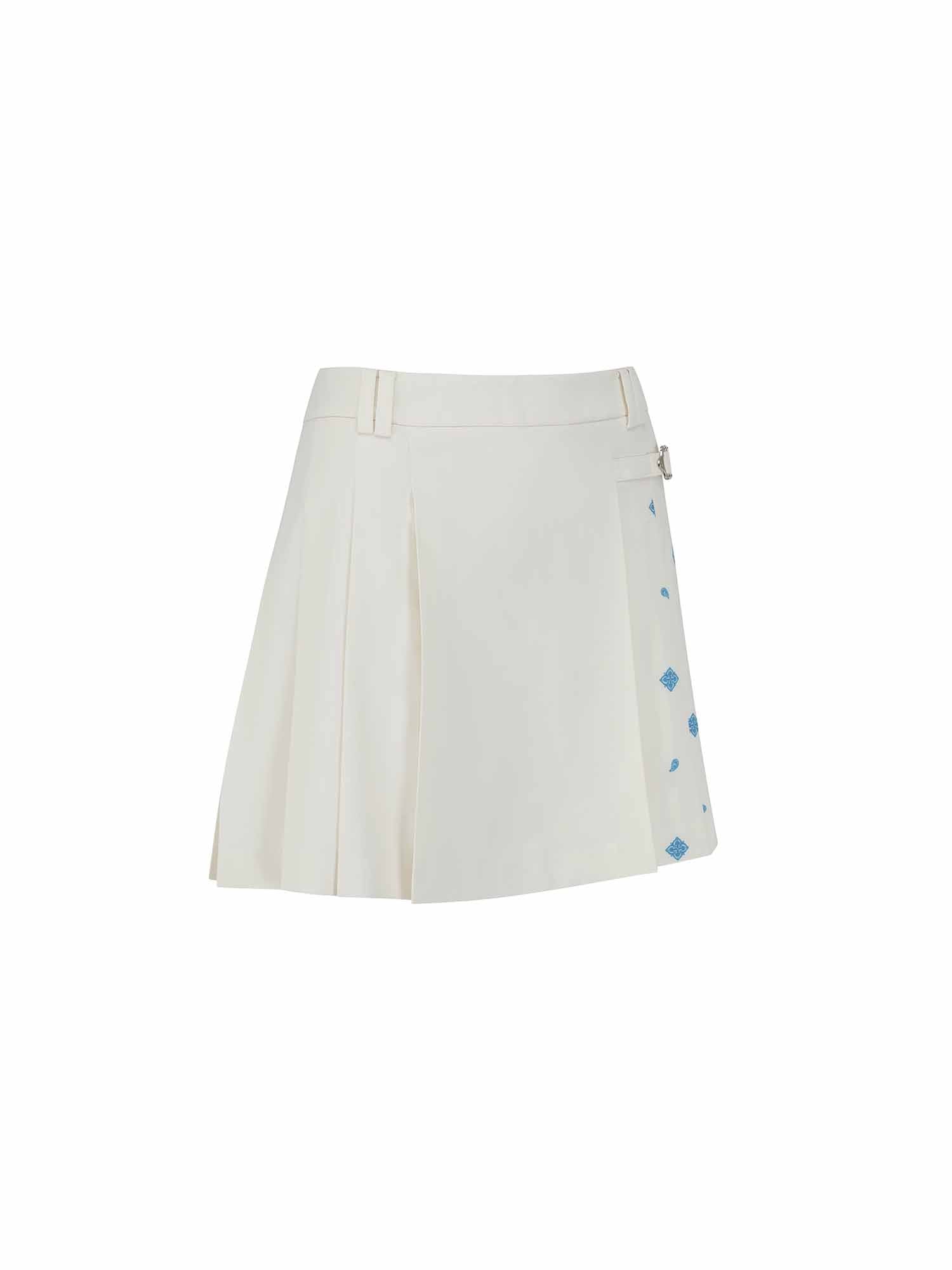 WOMEN SEASONAL PLEATS HALF PANTS