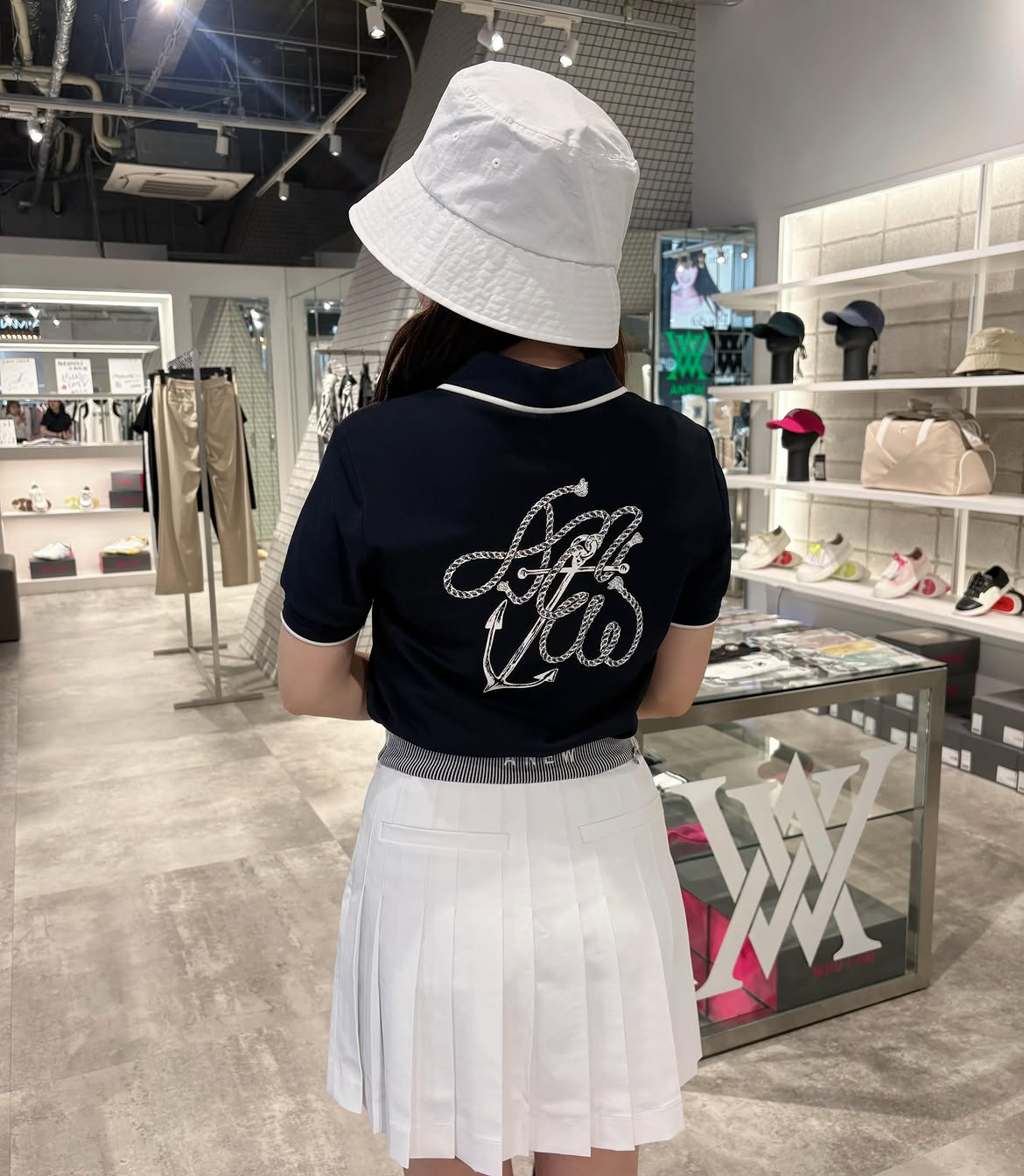 WOMEN ESSENTIAL PLEATS SKIRT