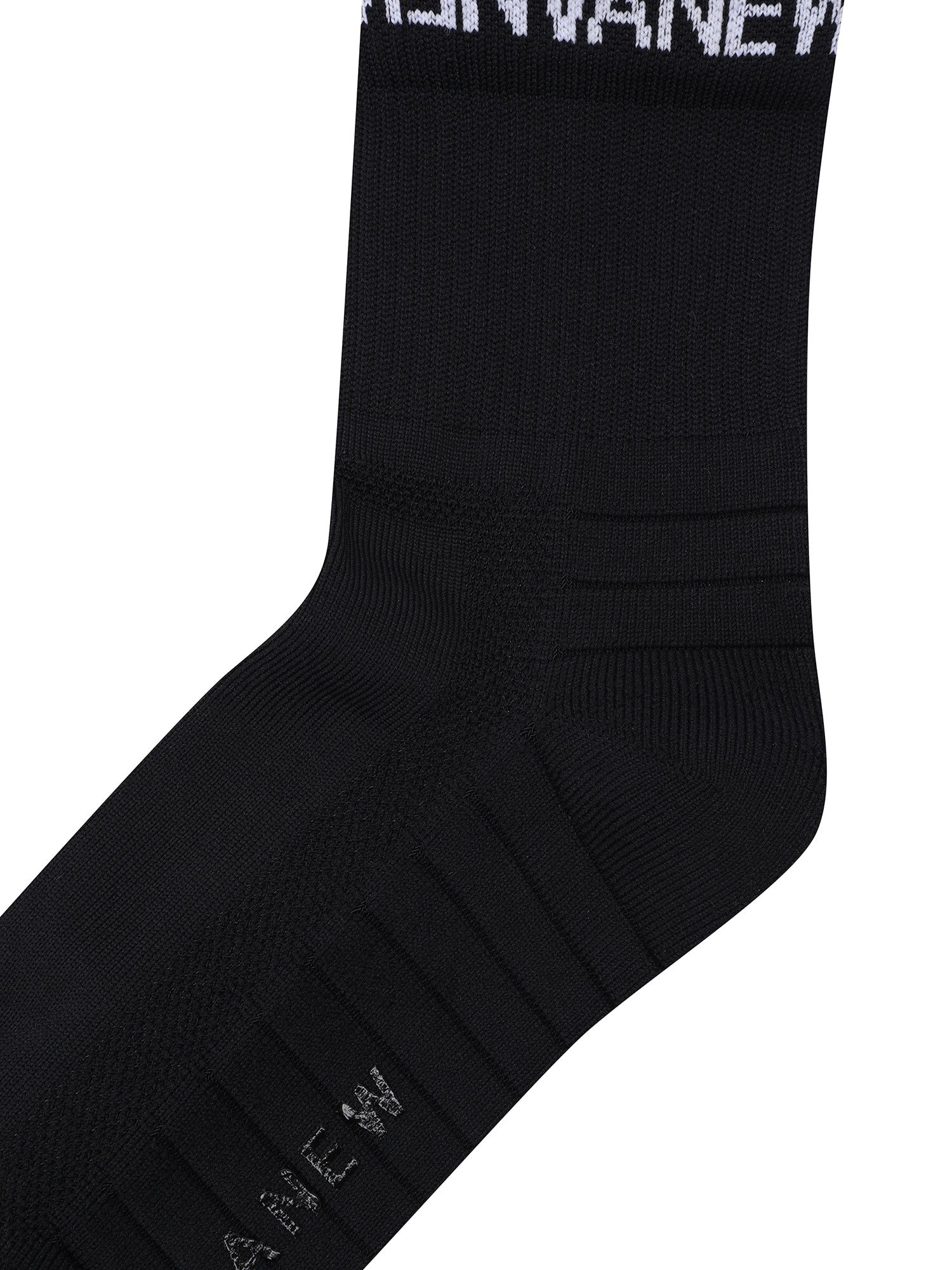 MEN ESSENTIAL MIDDLE SOCKS