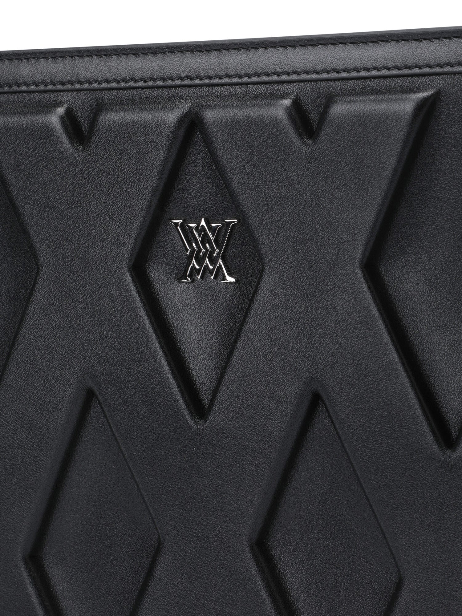UNISEX LOGO INTAGLIO CLUTCH