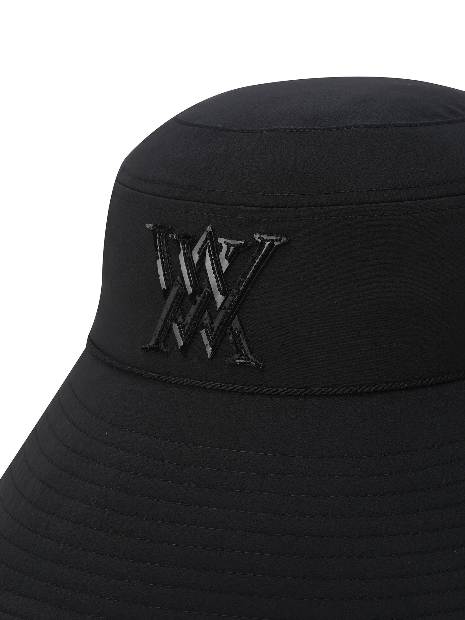 WOMEN SPLIT-BACK BUCKET HAT