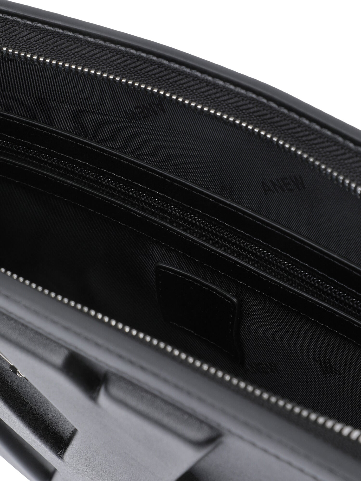 UNISEX LOGO INTAGLIO CLUTCH