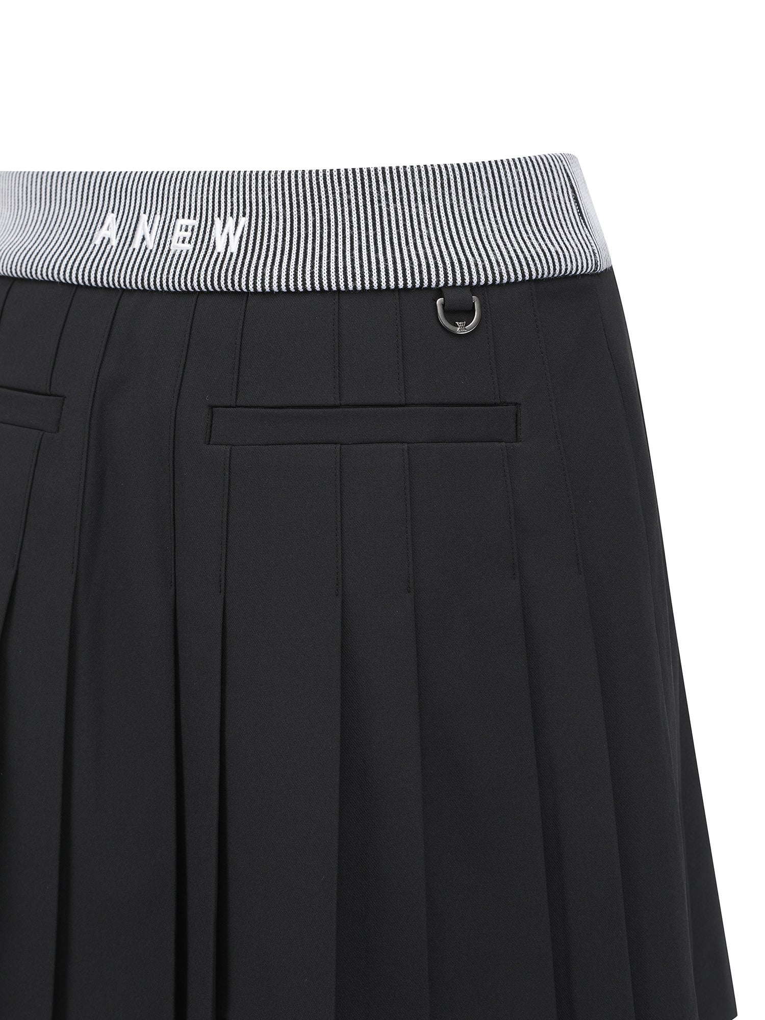 WOMEN ESSENTIAL PLEATS SKIRT