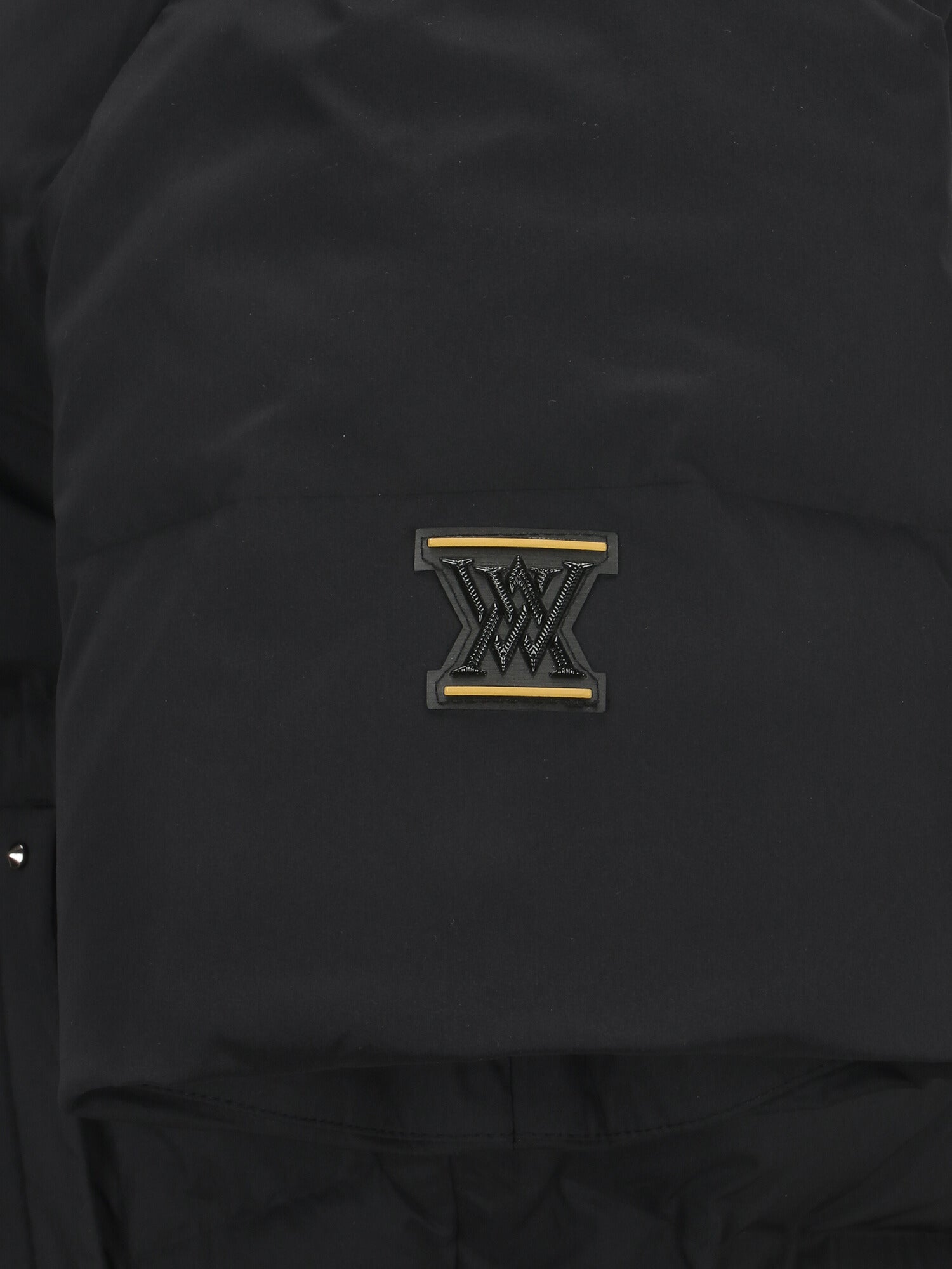 WOMEN PERFORMANCE SHORT SLEEVE DOWN JK