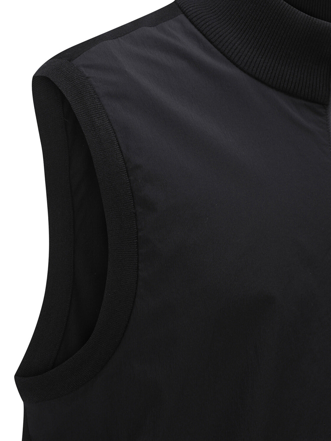 MEN WOOVEN MIXED KNIT VEST