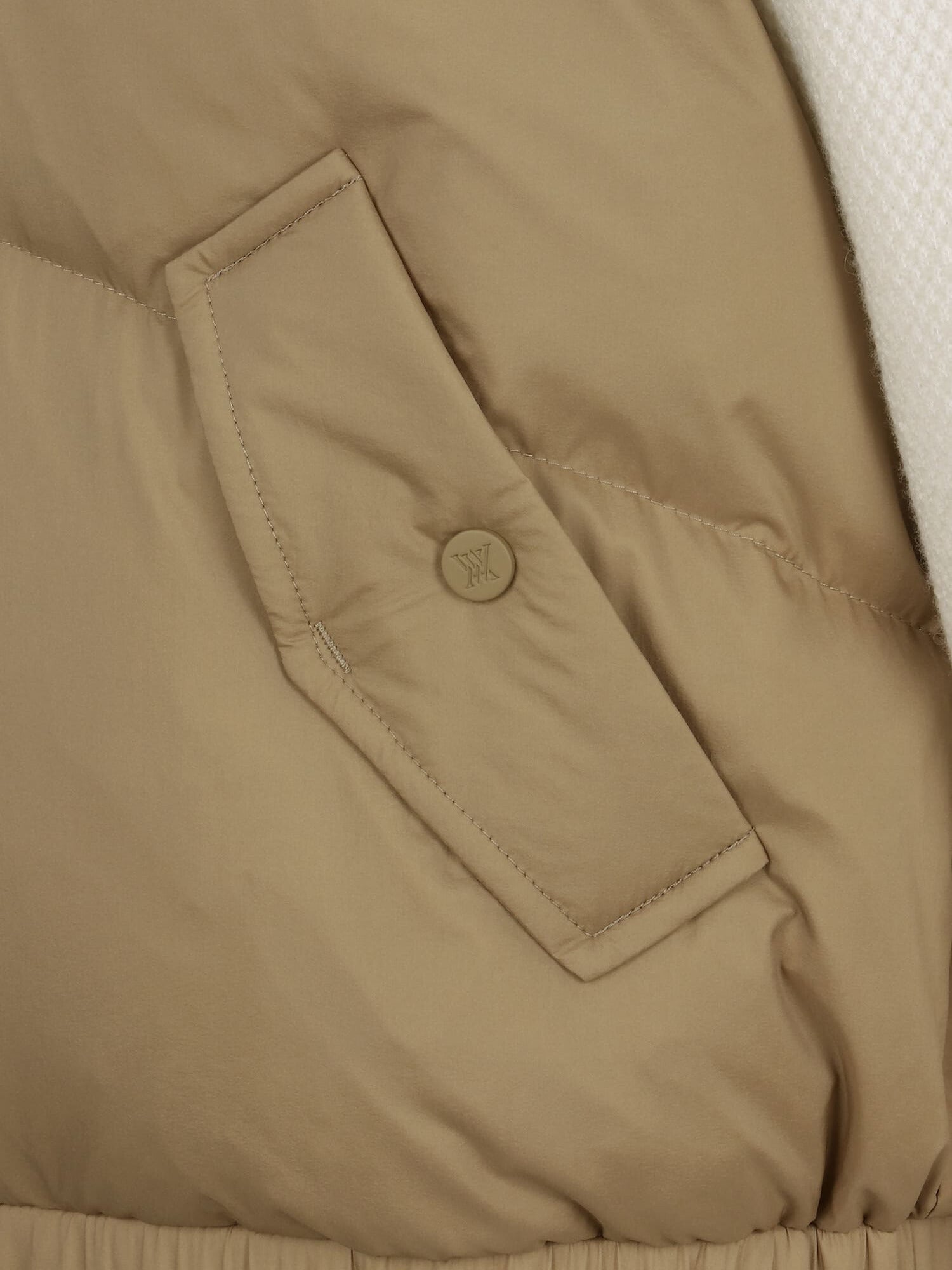 WOMEN HYBRID INCISION DOWN JK