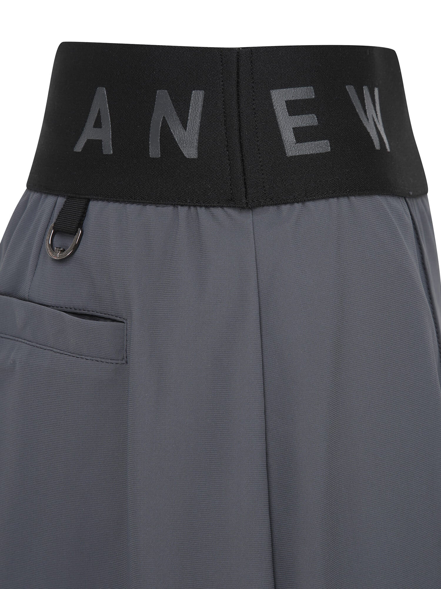 WOMEN SM ESSENTIAL COOL HALF PANTS