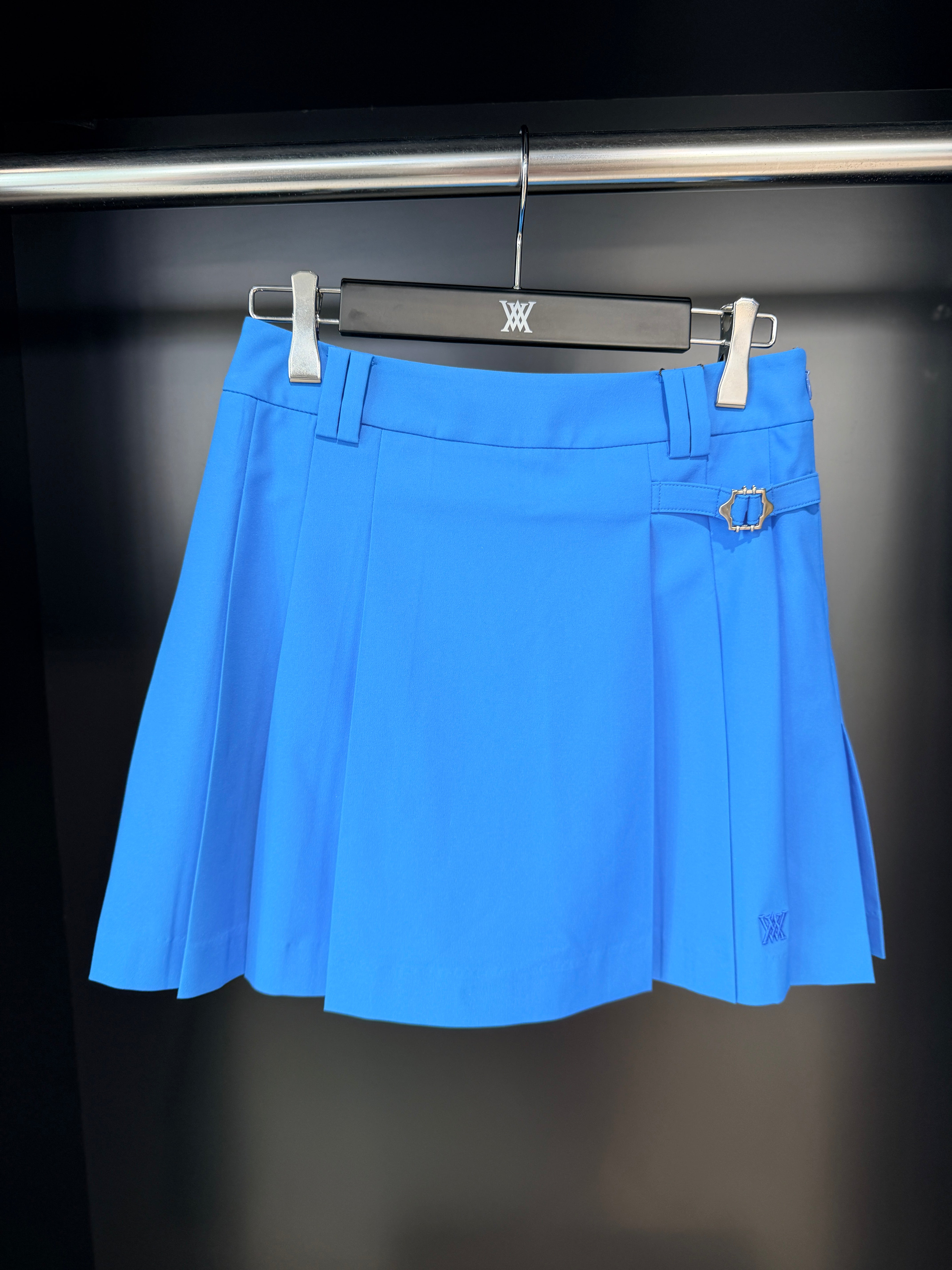 WOMEN SEASONAL PLEATS HALF PANTS