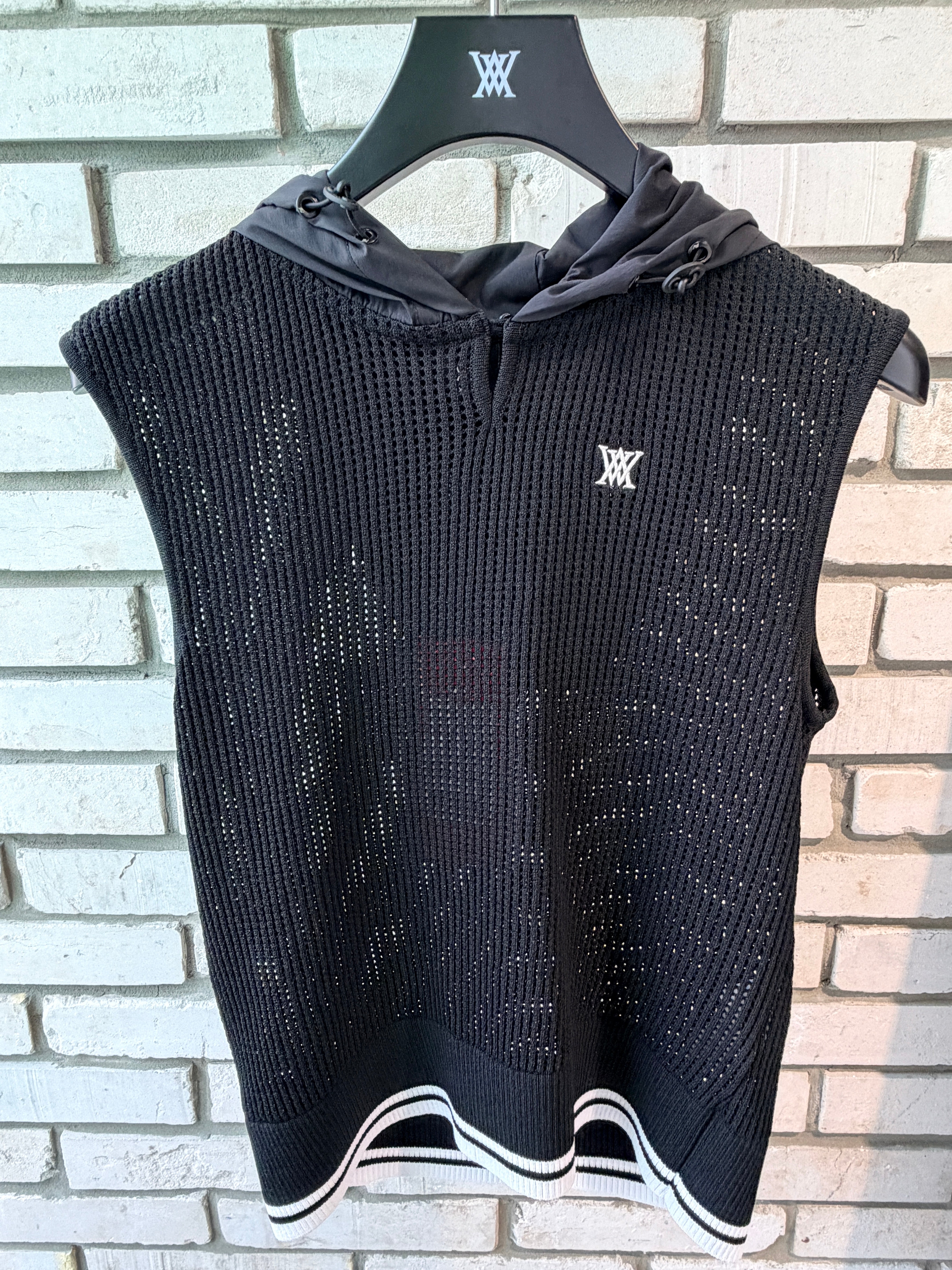 WOMEN HOODED KNIT VEST