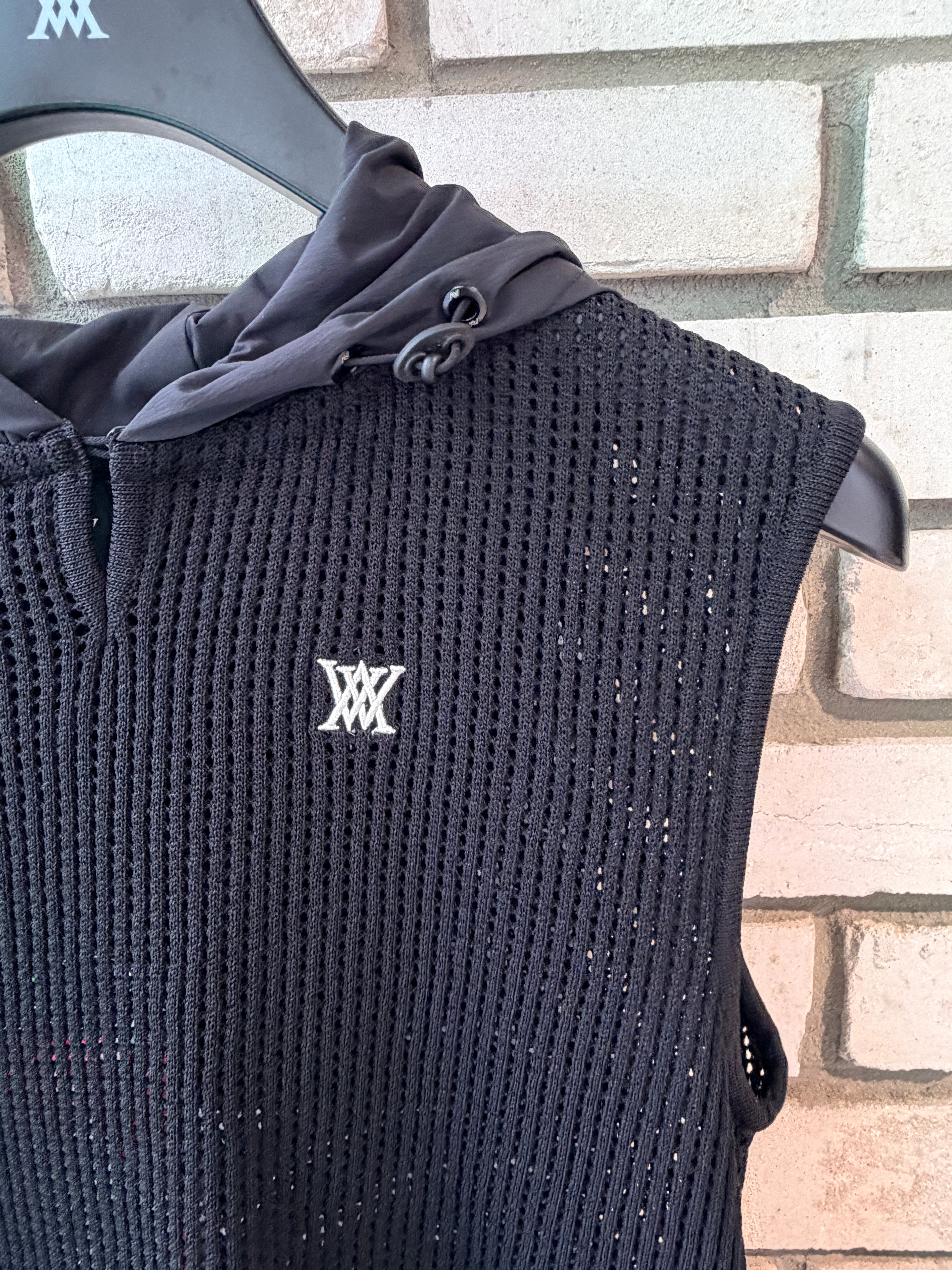 WOMEN HOODED KNIT VEST