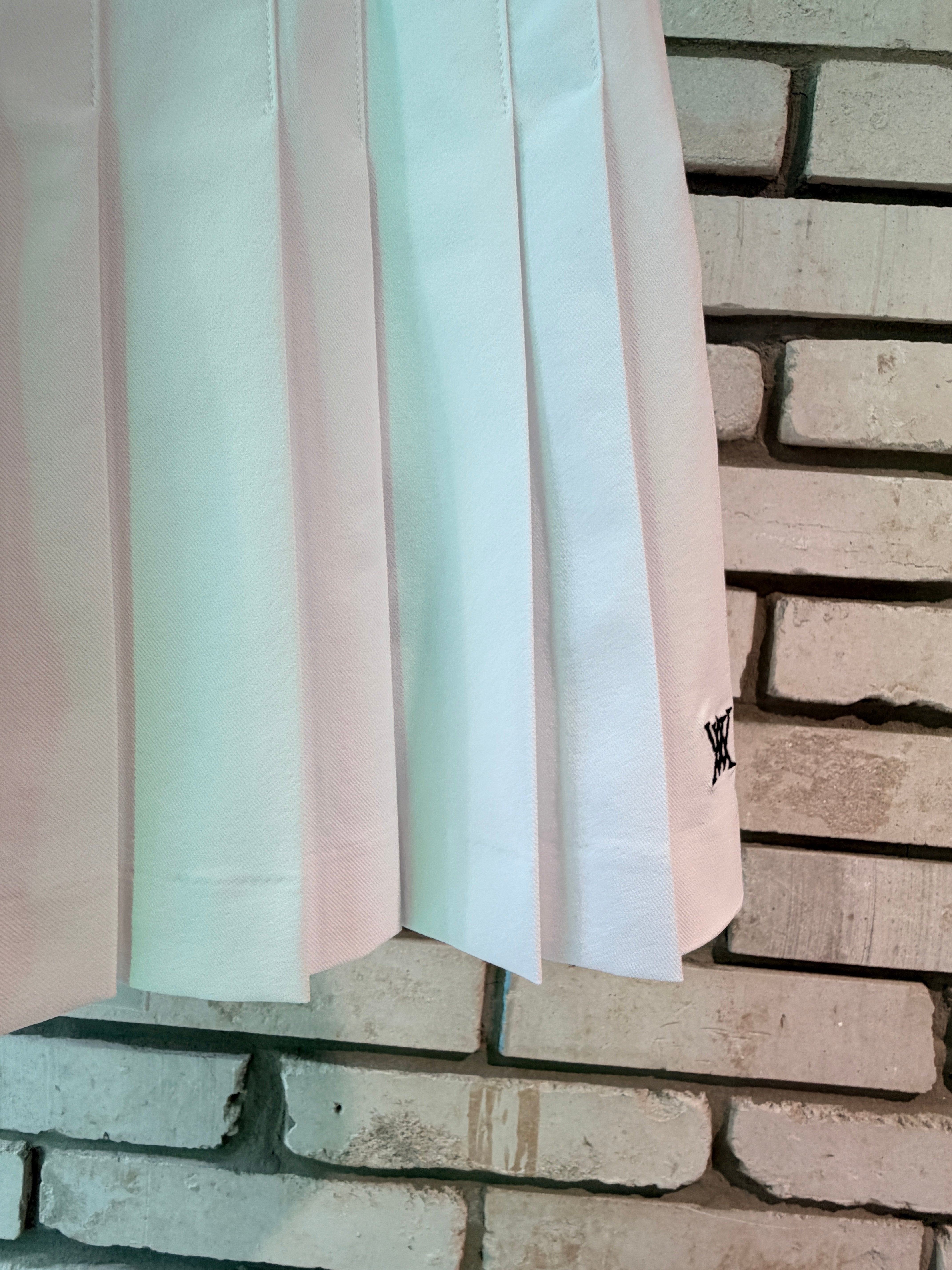 WOMEN ESSENTIAL PLEATS SKIRT