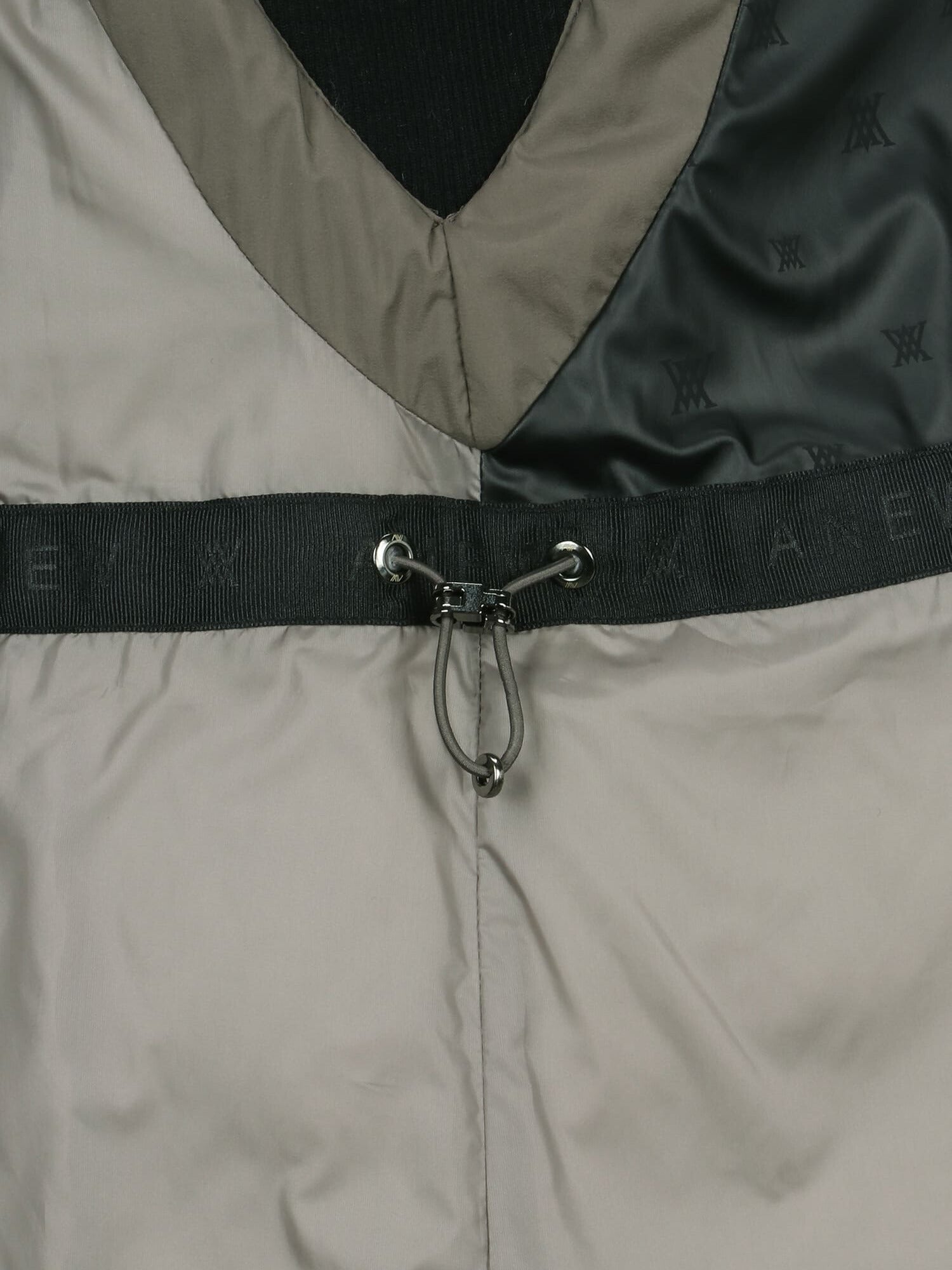 WOMEN HIGH NECK LONG DOWN VT