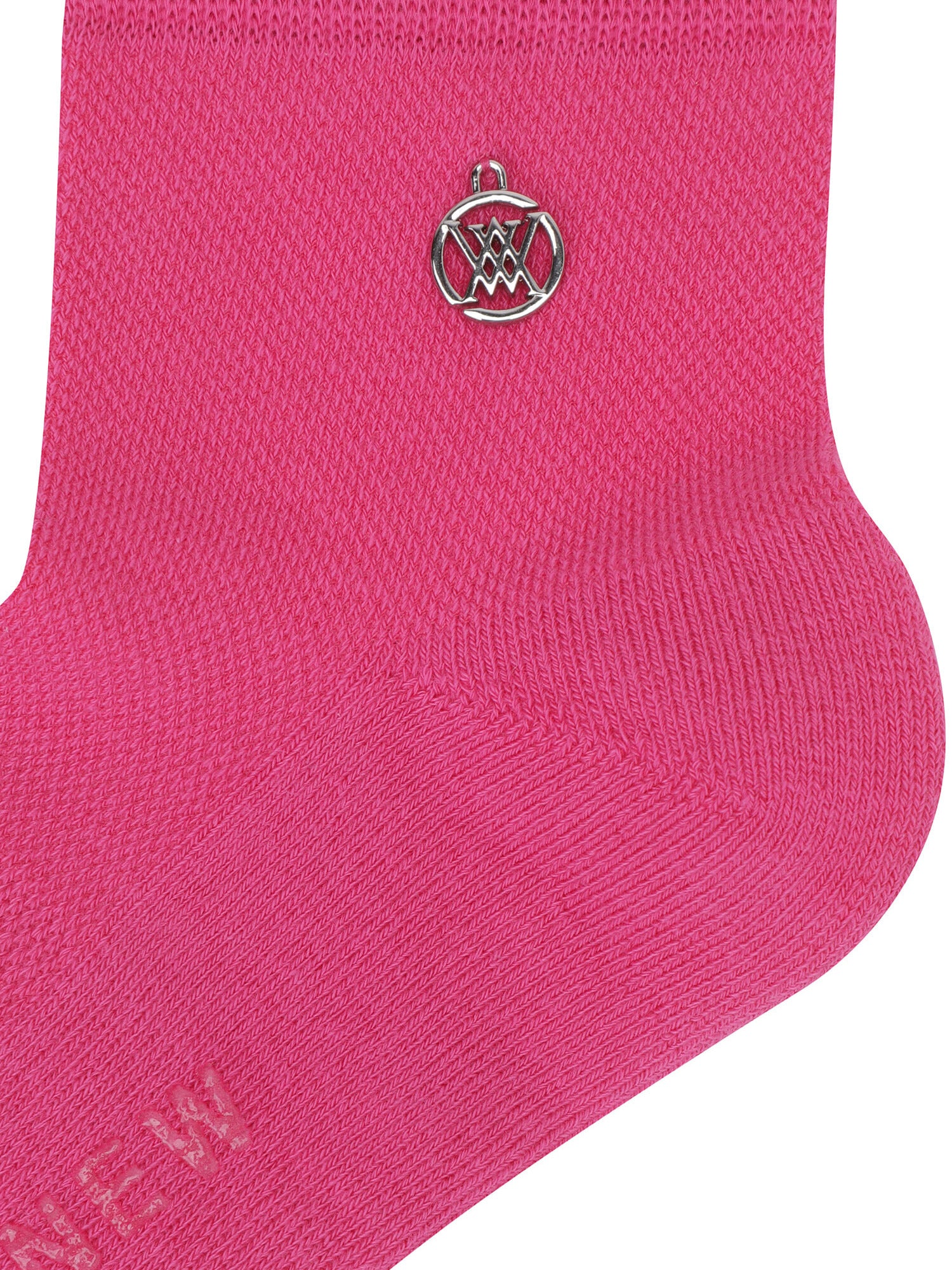 WOMEN ESSENTIAL MEDIUM NECK SOCKS