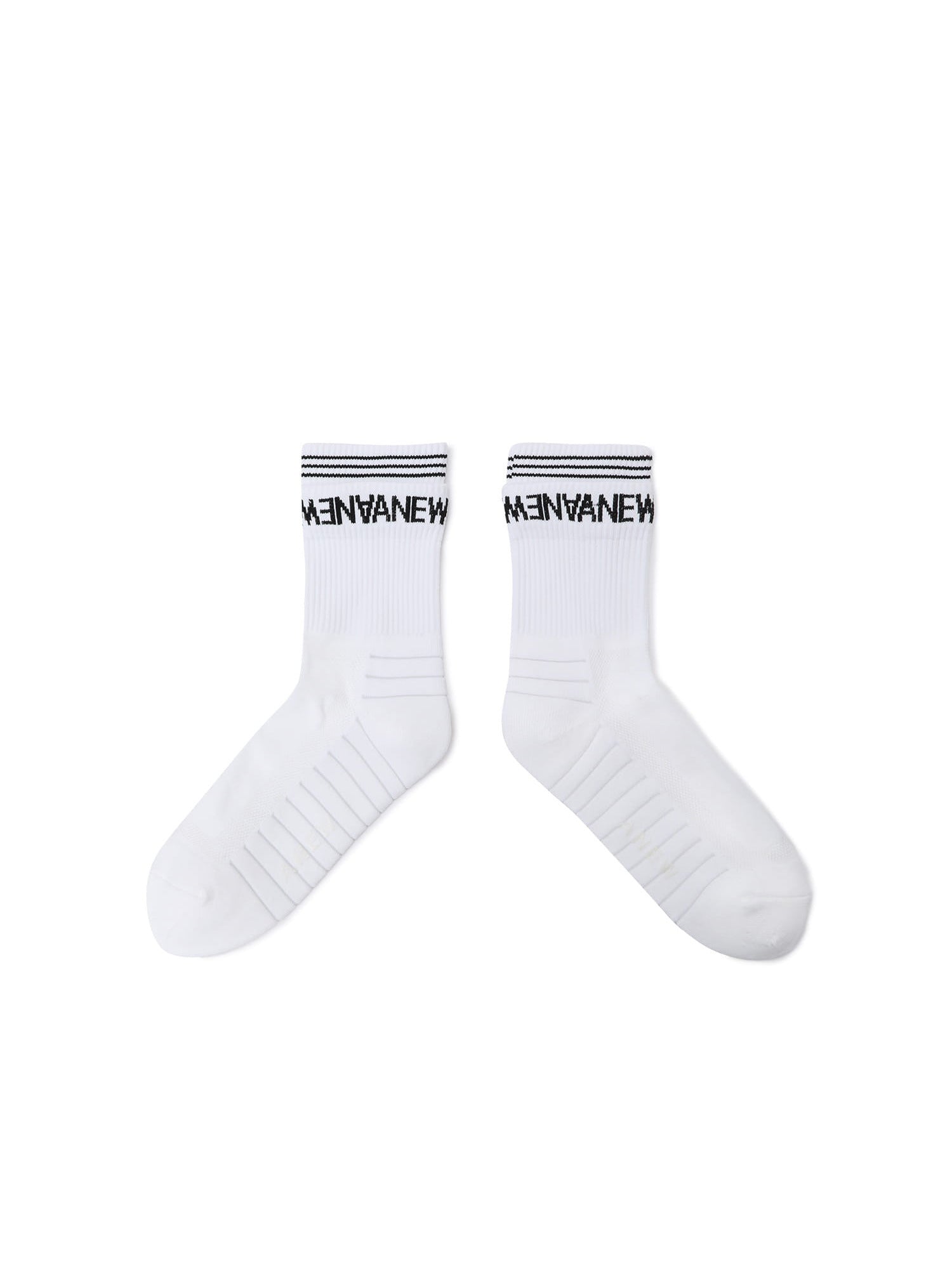 MEN ESSENTIAL MIDDLE SOCKS