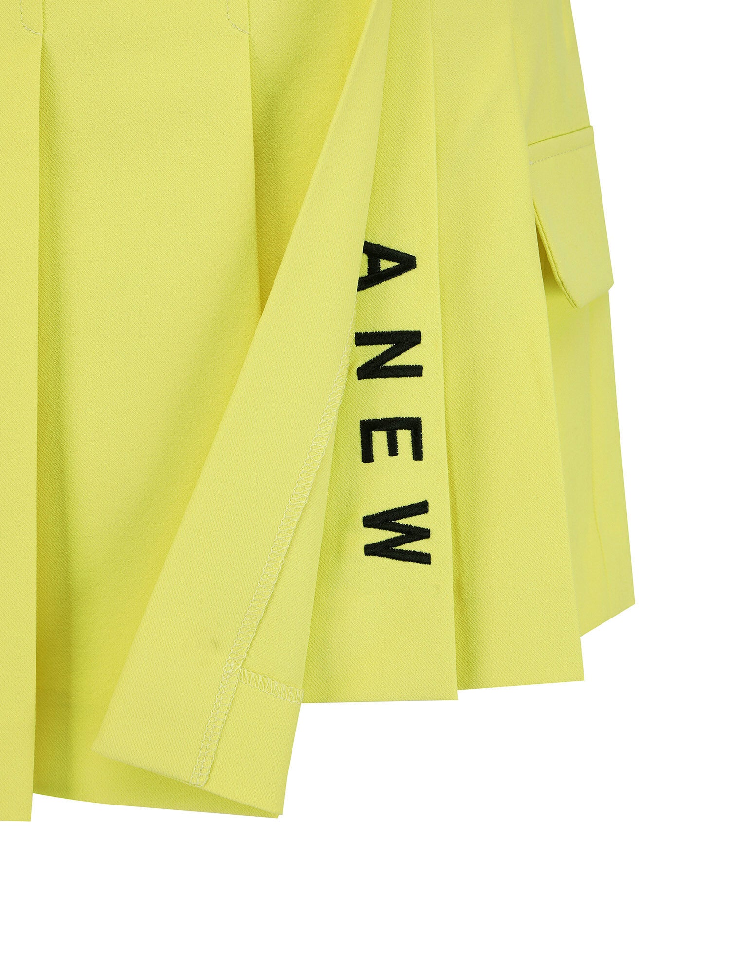WOMEN OVER PLEATED HALF PANTS