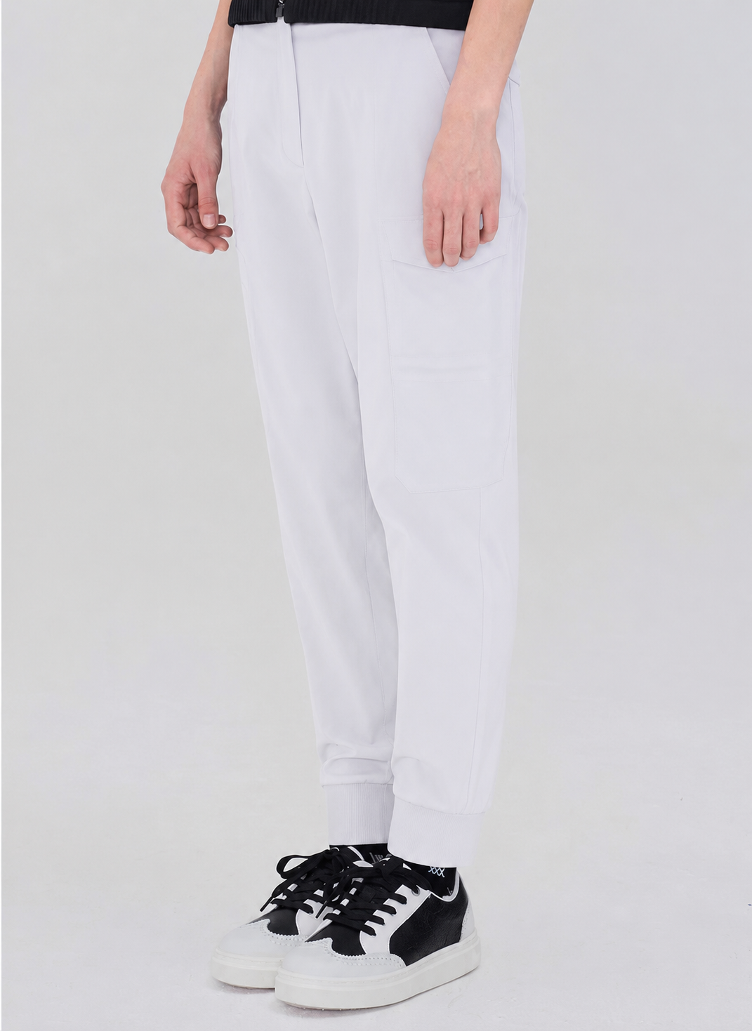 WOMEN ESSENTIAL JOGGER PANTS